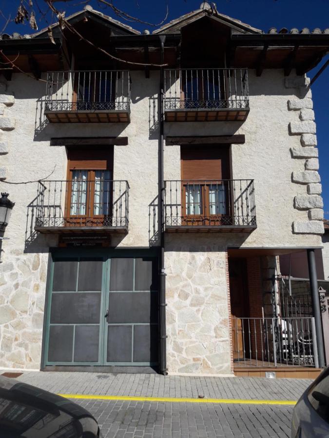 Plaza De La Villa 24 Rascafria Exterior photo