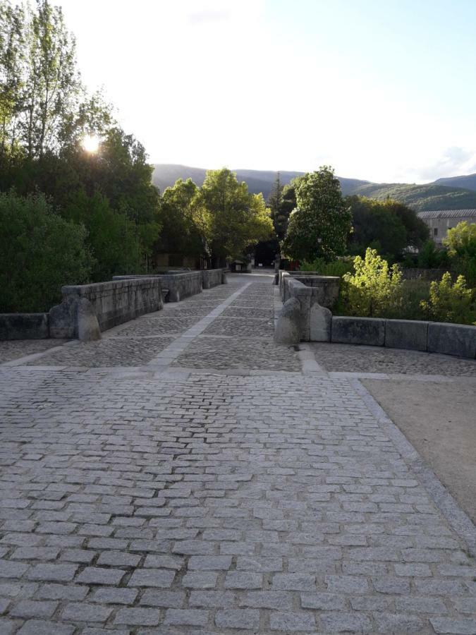 Plaza De La Villa 24 Rascafria Exterior photo